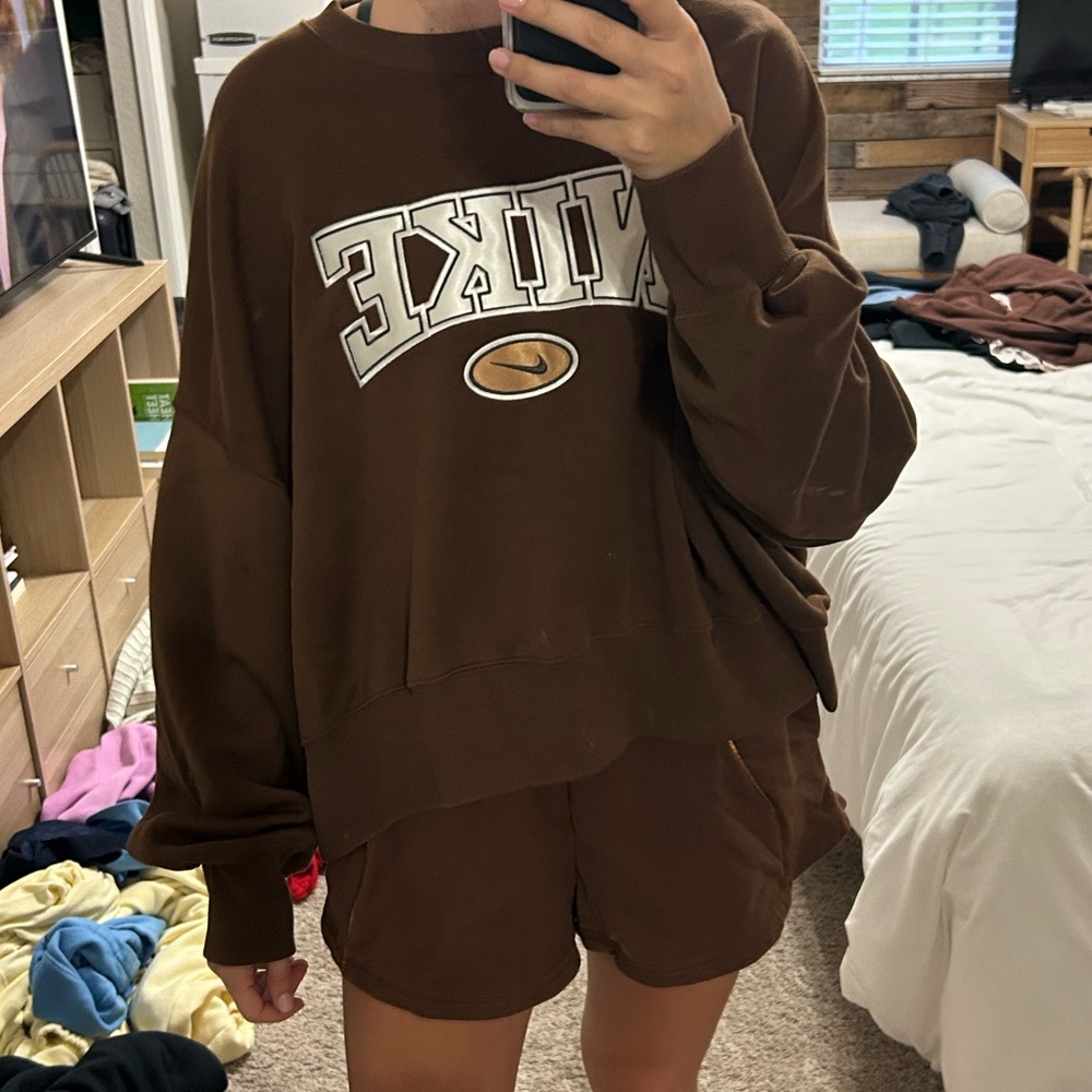 Nike Chocolate Brown Cropped Sweatshirt